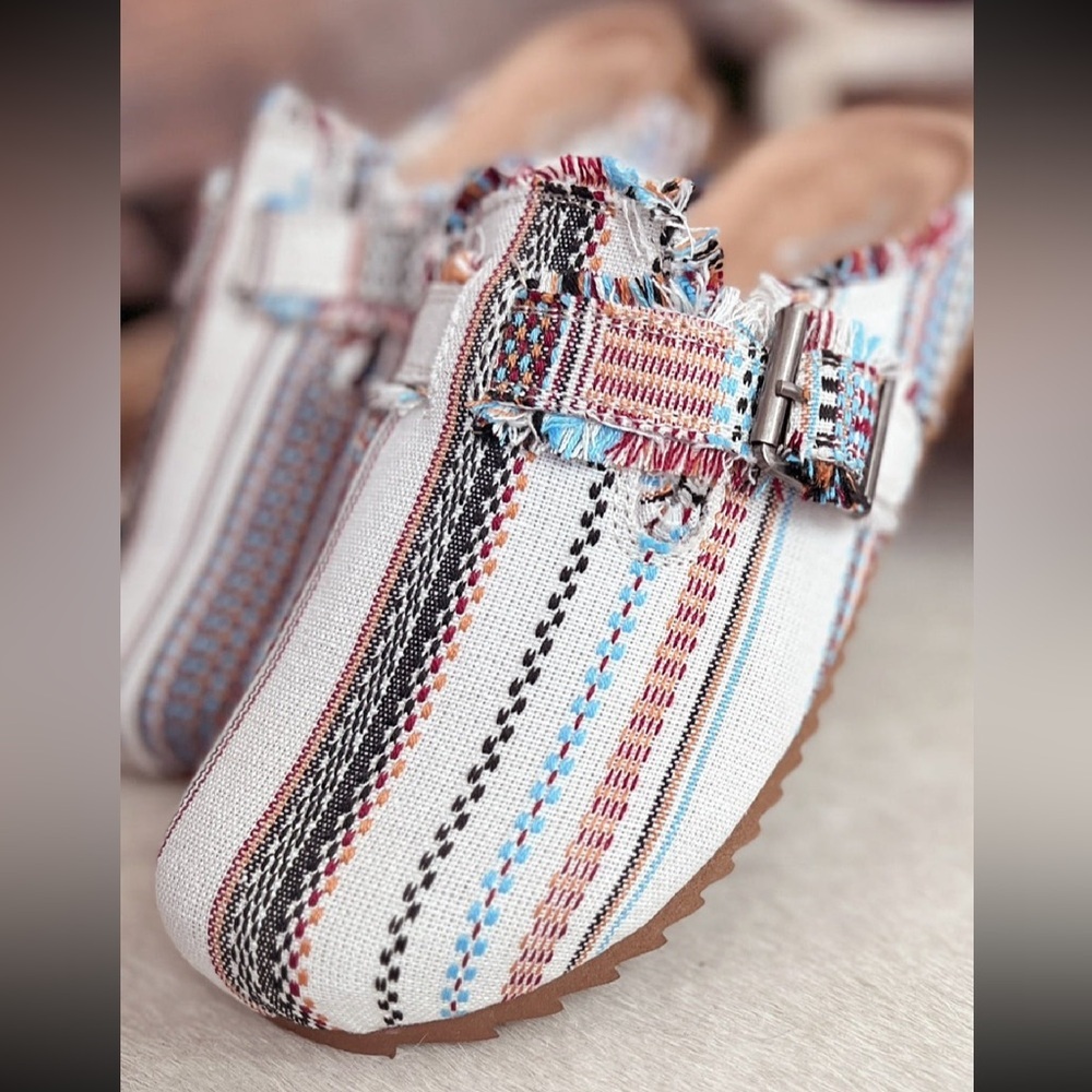 NIB Brand New In Box Very G Multi Colored Basket Clogs Slip On Shoes Slides - Picture 4 of 6